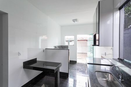 Casa à venda com 420m², 3 quartos e 6 vagasCozinha