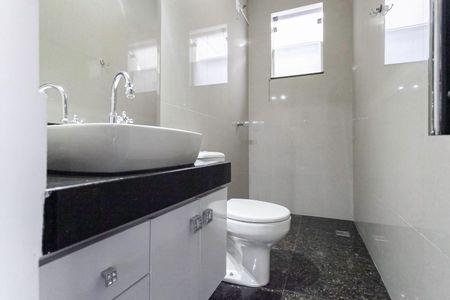 Casa à venda com 420m², 3 quartos e 6 vagasBanheiro social 