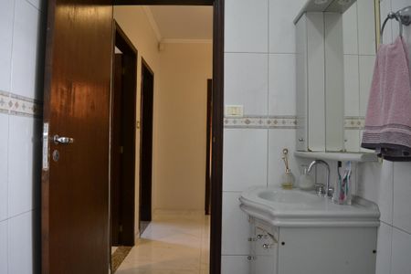 Casa à venda com 292m², 5 quartos e 4 vagasBanheiro Social