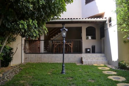 Casa à venda com 292m², 5 quartos e 4 vagasÁrea Externa