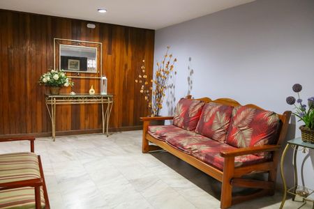 Apartamento à venda com 75m², 2 quartos e 1 vagaPortaria