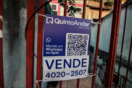 Casa à venda com 137m², 3 quartos e 1 vaga Casa à venda com 137m², 3 quartos e 1 vagaFachada