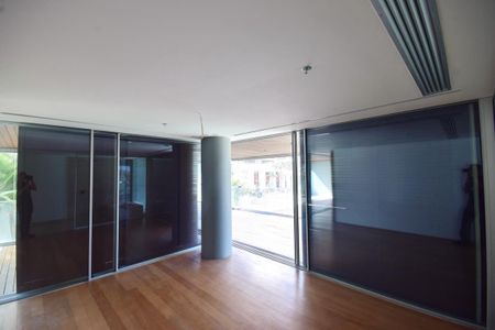 Apartamento à venda com 169m², 1 quarto e 2 vagas Apartamento à venda com 169m², 1 quarto e 2 vagasSuíte