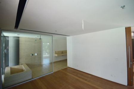 Apartamento à venda com 169m², 1 quarto e 2 vagas Apartamento à venda com 169m², 1 quarto e 2 vagasSuíte