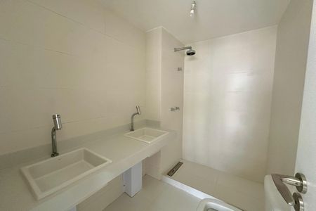 Apartamento à venda com 166m², 3 quartos e 2 vagasBanheiro da Suíte 3