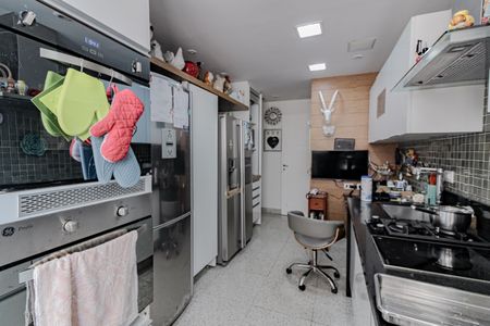 Apartamento à venda com 186m², 3 quartos e 3 vagas Apartamento à venda com 186m², 3 quartos e 3 vagasCozinha