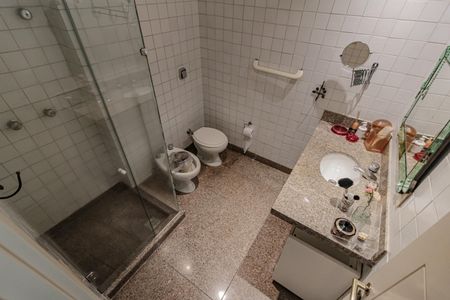 Apartamento à venda com 186m², 3 quartos e 3 vagas Apartamento à venda com 186m², 3 quartos e 3 vagasQuarto 2 - Suíte