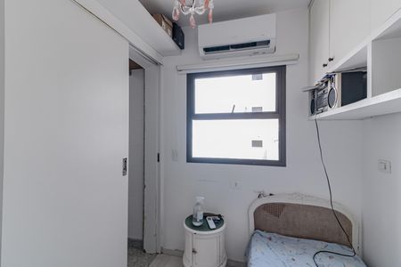 Apartamento à venda com 186m², 3 quartos e 3 vagas Apartamento à venda com 186m², 3 quartos e 3 vagasQuarto de Serviço