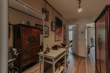 Apartamento à venda com 186m², 3 quartos e 3 vagas Apartamento à venda com 186m², 3 quartos e 3 vagasCorredor acesso Quartos