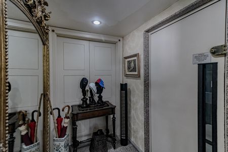 Apartamento à venda com 186m², 3 quartos e 3 vagas Apartamento à venda com 186m², 3 quartos e 3 vagasElevador Privativo