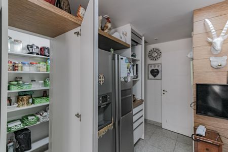Apartamento à venda com 186m², 3 quartos e 3 vagas Apartamento à venda com 186m², 3 quartos e 3 vagasCozinha