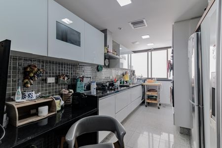 Apartamento à venda com 186m², 3 quartos e 3 vagas Apartamento à venda com 186m², 3 quartos e 3 vagasCozinha