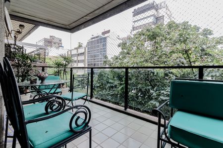 Apartamento à venda com 186m², 3 quartos e 3 vagas Apartamento à venda com 186m², 3 quartos e 3 vagasVaranda da Sala