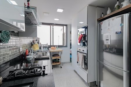 Apartamento à venda com 186m², 3 quartos e 3 vagas Apartamento à venda com 186m², 3 quartos e 3 vagasCozinha