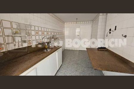 Apartamento à venda com 138m², 4 quartos e 2 vagas