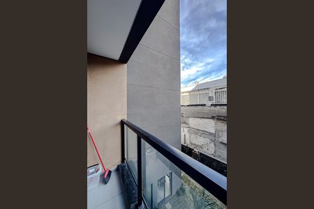 Apartamento para alugar com 27m², 1 quarto e sem vaga Apartamento para alugar com 27m², 1 quarto e sem vagaVaranda