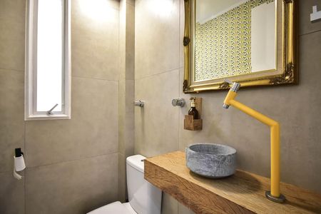 Apartamento à venda com 123m², 3 quartos e 2 vagasBanheiro de Serviço