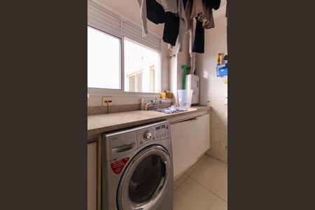 Apartamento para alugar com 228m², 3 quartos e 4 vagas Apartamento para alugar com 228m², 3 quartos e 4 vagasÁrea de Serviço