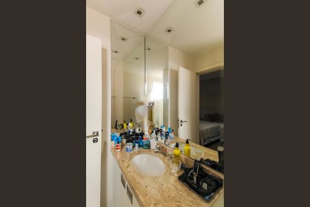 Apartamento para alugar com 228m², 3 quartos e 4 vagas Apartamento para alugar com 228m², 3 quartos e 4 vagasBanheiro da Suíte 3