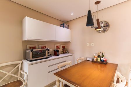 Apartamento para alugar com 228m², 3 quartos e 4 vagas Apartamento para alugar com 228m², 3 quartos e 4 vagasCozinha