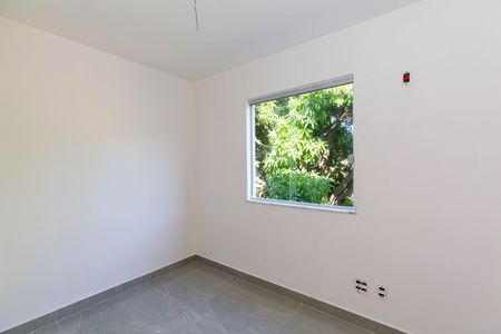 Apartamento à venda com 83m², 2 quartos e 1 vagaQuarto 2