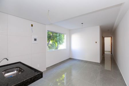 Apartamento à venda com 83m², 2 quartos e 1 vagaSala/Cozinha