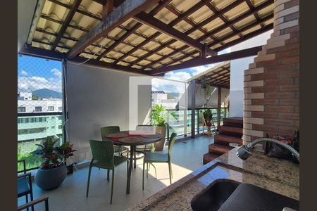 Apartamento à venda com 195m², 3 quartos e 2 vagasÁrea externa