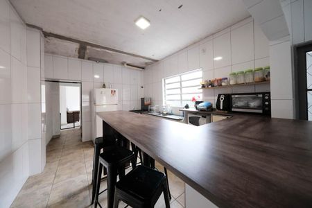 Casa à venda com 200m², 3 quartos e 2 vagasCozinha
