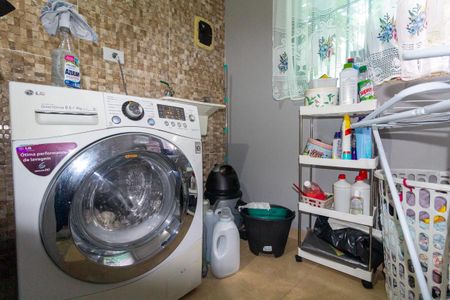 Casa para alugar com 70m², 2 quartos e 1 vaga Casa para alugar com 70m², 2 quartos e 1 vagaÁrea de Serviço