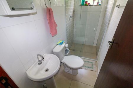 Casa para alugar com 70m², 2 quartos e 1 vaga Casa para alugar com 70m², 2 quartos e 1 vagaBanheiro