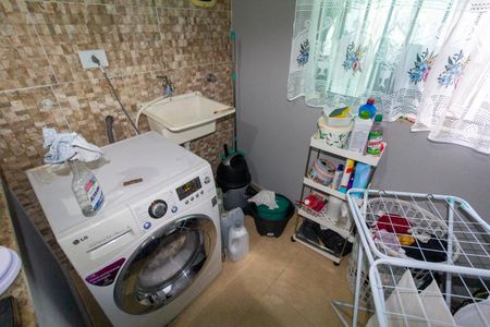 Casa para alugar com 70m², 2 quartos e 1 vaga Casa para alugar com 70m², 2 quartos e 1 vagaÁrea de Serviço