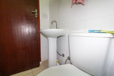 Casa para alugar com 70m², 2 quartos e 1 vaga Casa para alugar com 70m², 2 quartos e 1 vagaBanheiro