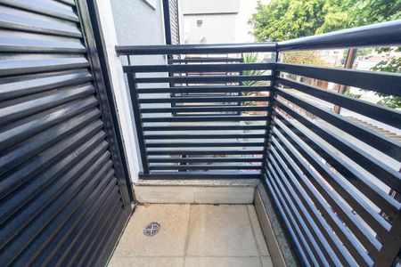 Casa para alugar com 70m², 2 quartos e 1 vaga Casa para alugar com 70m², 2 quartos e 1 vagaVaranda
