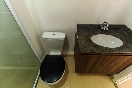 Banheiro de apartamento para alugar com 1 quarto, 32m² em Belém, São Paulo