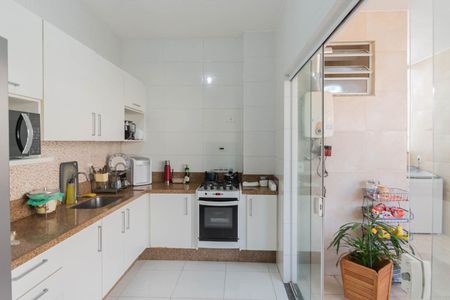Apartamento à venda com 172m², 4 quartos e sem vagaCozinha