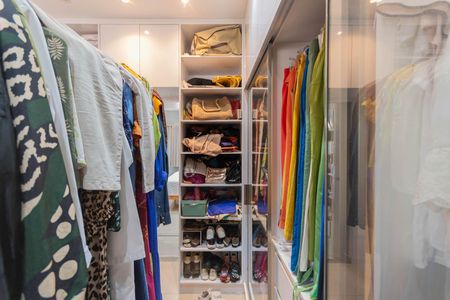 Apartamento à venda com 172m², 4 quartos e sem vagaCloset Suíte