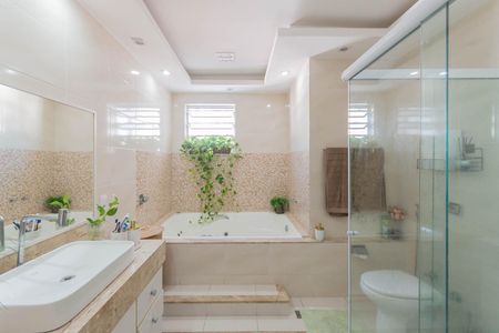 Apartamento à venda com 172m², 4 quartos e sem vagaBanheiro