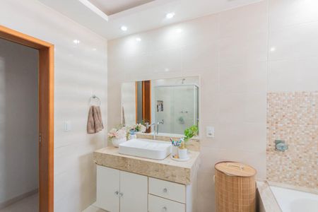Apartamento à venda com 172m², 4 quartos e sem vagaBanheiro