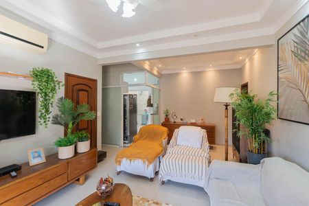 Apartamento à venda com 172m², 4 quartos e sem vagaSala