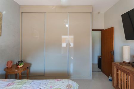 Apartamento à venda com 172m², 4 quartos e sem vagaQuarto 1
