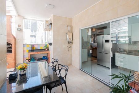 Apartamento à venda com 172m², 4 quartos e sem vagaVaranda gourmet