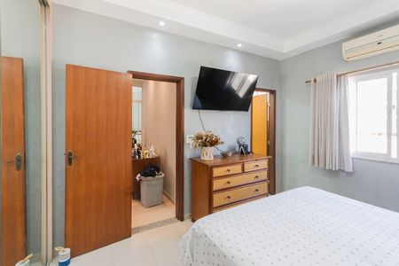 Apartamento à venda com 172m², 4 quartos e sem vagaSuíte