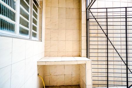 Casa à venda com 50m², 2 quartos e 1 vaga Casa à venda com 50m², 2 quartos e 1 vagaQuintal