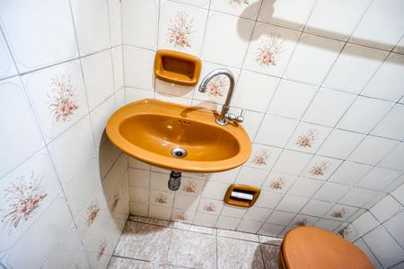 Casa à venda com 50m², 2 quartos e 1 vaga Casa à venda com 50m², 2 quartos e 1 vagaBanheiro