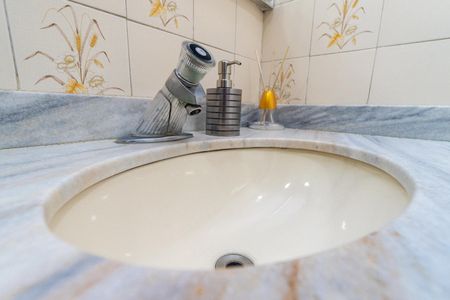 Apartamento à venda com 86m², 3 quartos e 2 vagasBanheiro Social Detalhe