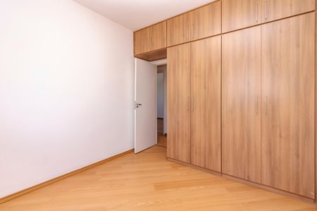 Apartamento à venda com 157m², 4 quartos e 2 vagasQuarto 2