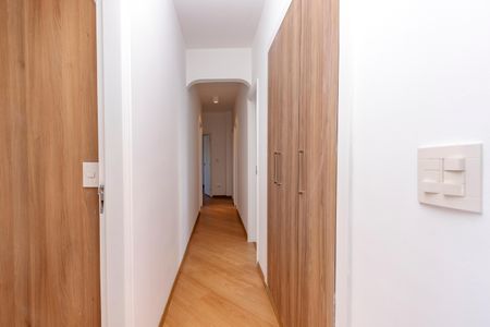 Apartamento à venda com 157m², 4 quartos e 2 vagasCorredor