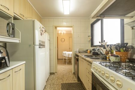 Apartamento à venda com 220m², 4 quartos e 4 vagasCozinha