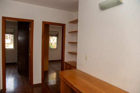 Casa de condomínio à venda com 174m², 3 quartos e 2 vagasEscritório