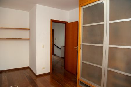 Casa de condomínio à venda com 174m², 3 quartos e 2 vagasQuarto Suíte